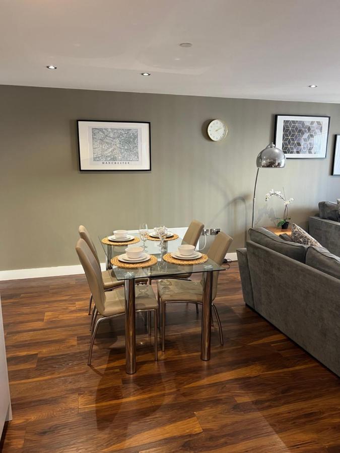 Stunning Manchester City Centre Apartment! Ideal For Small Groups Zewnętrze zdjęcie
